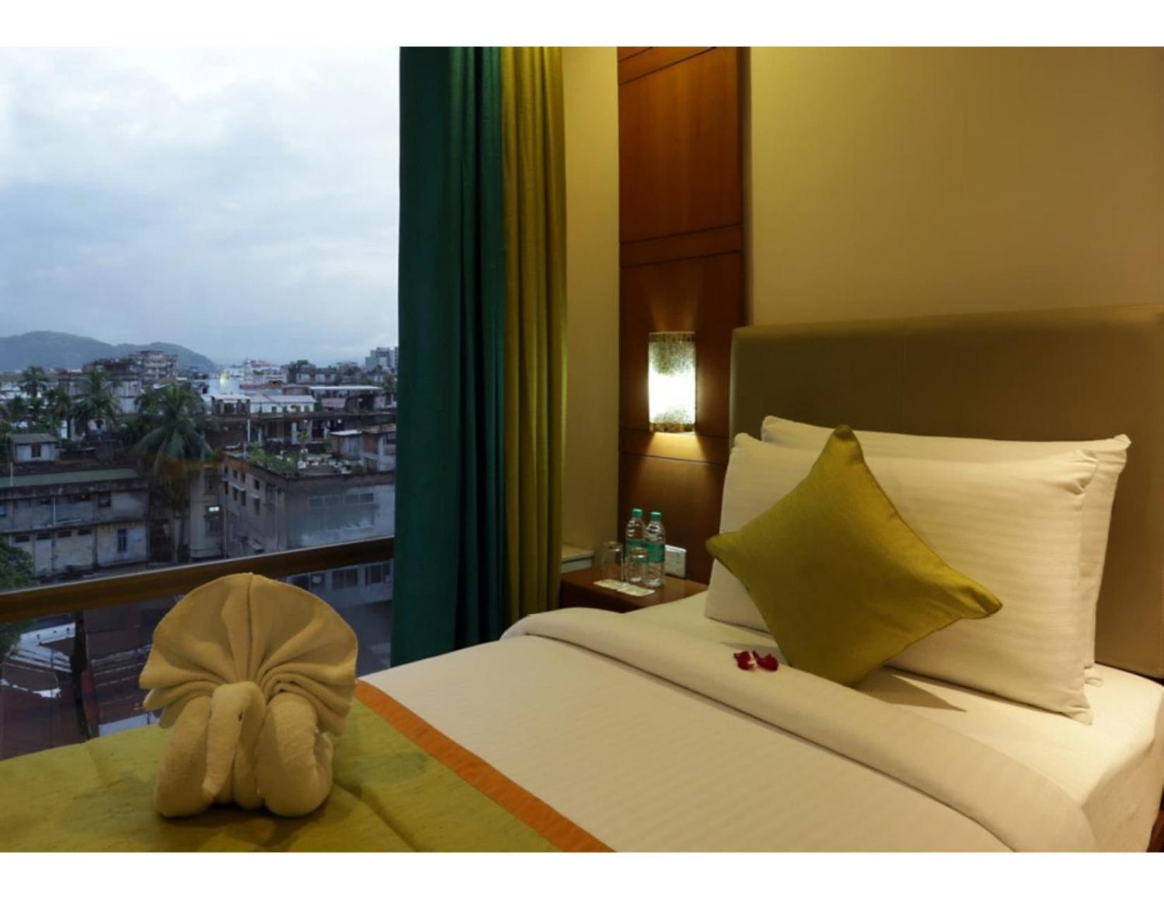 Hotel Park By Prithvi Palace Delhi Airport